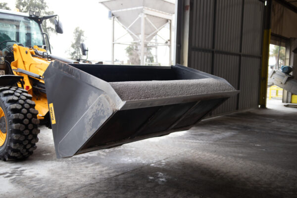 Kerfab Attach & Go Range - Telehandler Bucket - Image 11