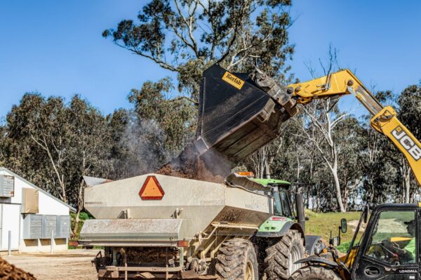 Kerfab Attach & Go Range - Telehandler Bucket - Image 7